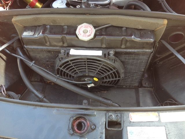 1971 MG MGB (Red/Black)