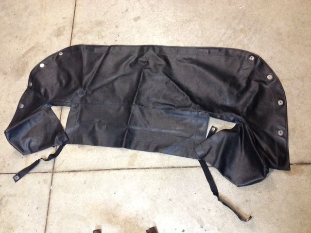 1971 MG MGB (Red/Black)