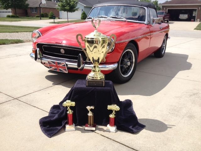 1971 MG MGB (Red/Black)