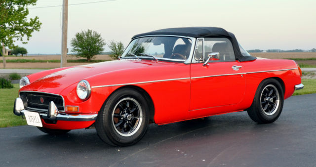 1971 MG MGB (Red/Black)