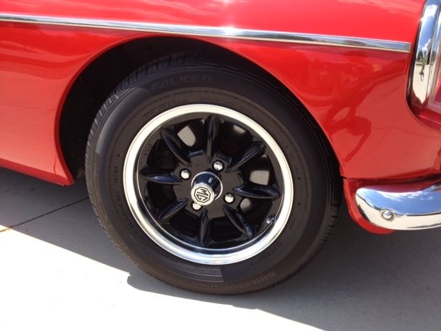 1971 MG MGB (Red/Black)