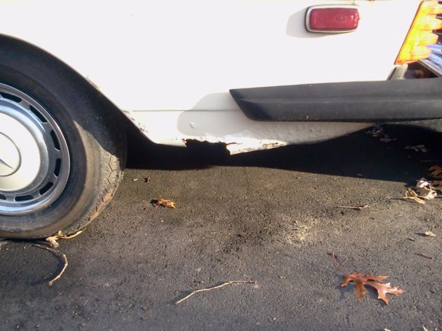 1976 Mercedes-Benz 200-Series (Cream Beige/Beige)