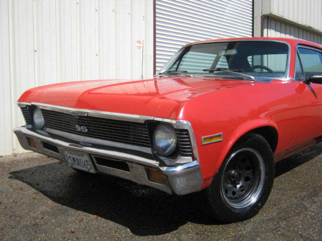 1971 Chevrolet Nova (Red/Black)