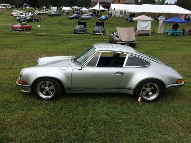1972 Porsche 911 (Silver/Tartan Plaid Seats & Door Panels)