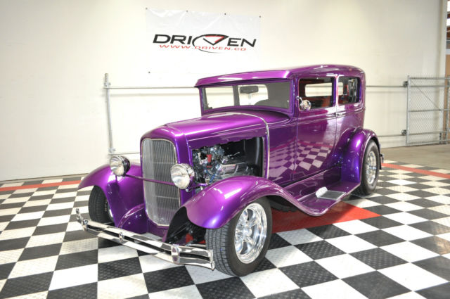 1930 Ford Model A (House of Kolors Purple Rain/Black)