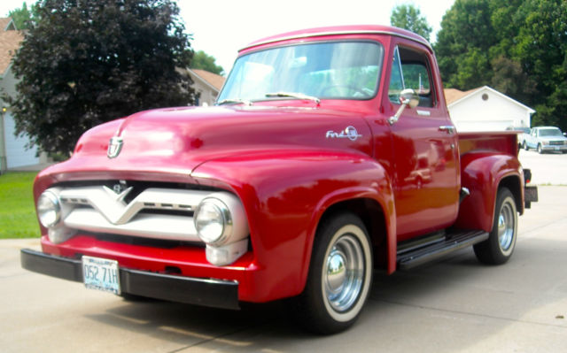 1955 Ford F-100 (Red/Red/Gray)