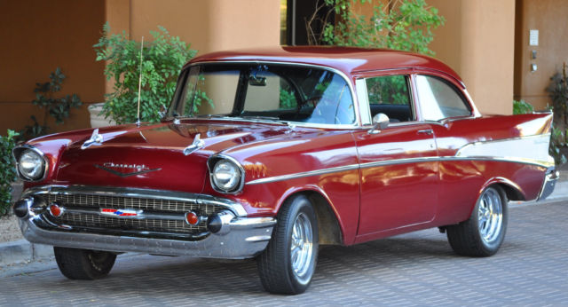 1957 Chevrolet Bel Air/150/210 (Silver/Black)