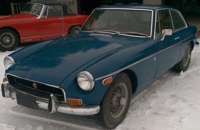 1972 MG MGB (Blue/Gold)