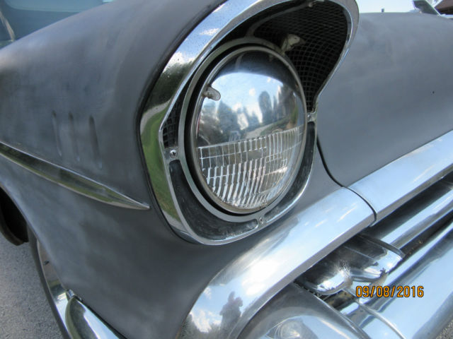 1957 Chevrolet Bel Air/150/210 (PRIMER/Black)