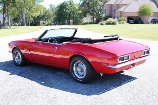 1968 Chevrolet Camaro (Red/Black)