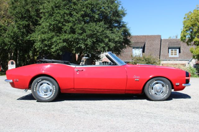 1968 Chevrolet Camaro (Red/Black)