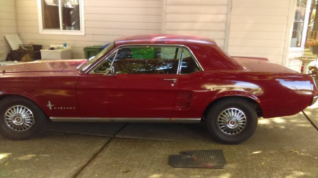 1967 Ford Mustang (Red/Red)