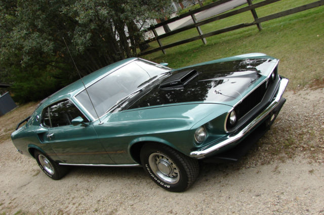 1969 Ford Mustang (Green/Black)