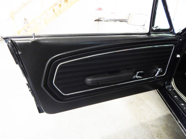 1968 Ford Mustang (Green/Black)