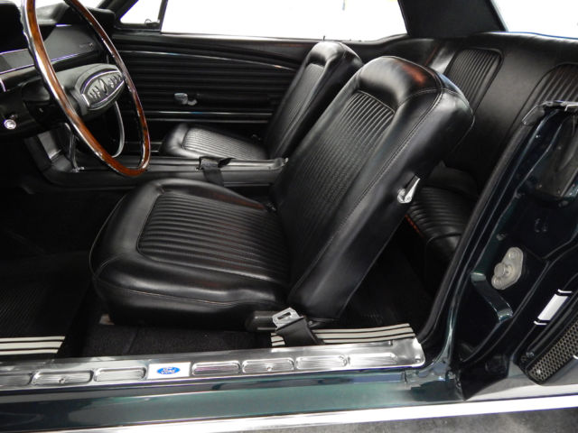 1968 Ford Mustang (Green/Black)