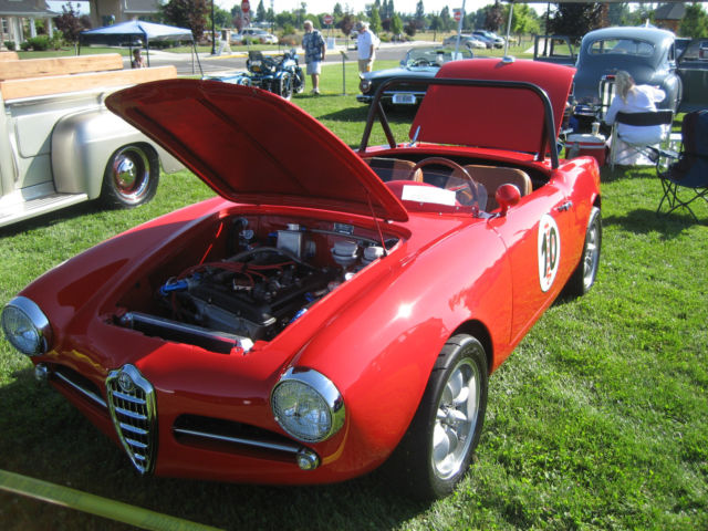 1962 Alfa Romeo Spider (BLACK/BURGANDY)