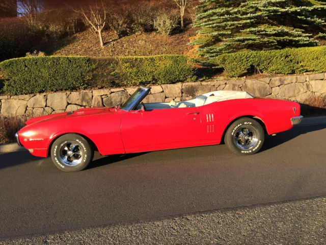 1968 Pontiac Firebird (Red/White)