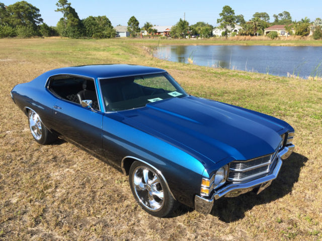 1972 Chevrolet Chevelle (Blue to Black Fade Custom/Graphite Custom)