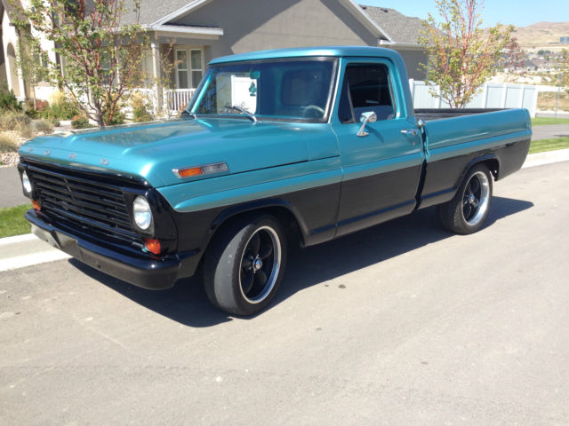 1967 Ford F-100 (Blue/Gray)