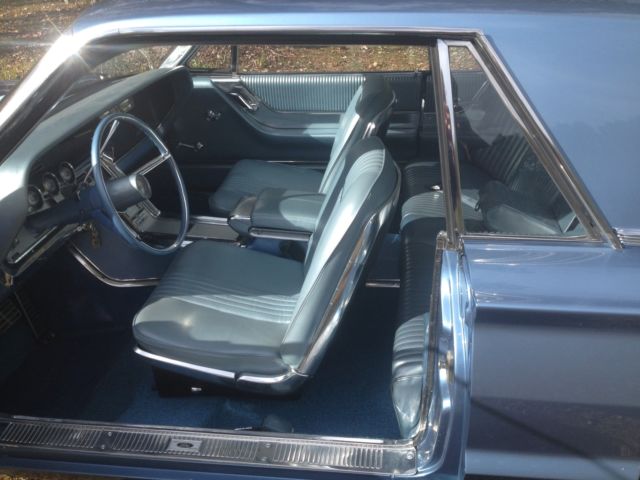 1964 Ford Thunderbird (marina blue/light blue)