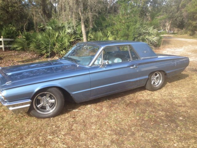 1964 Ford Thunderbird (marina blue/light blue)