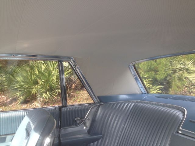 1964 Ford Thunderbird (marina blue/light blue)