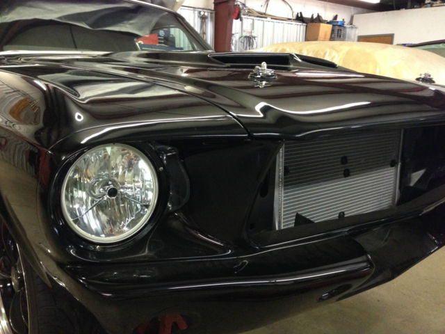 1967 Ford Mustang (Black/Black)