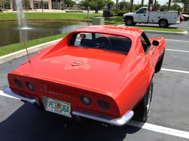 1969 Chevrolet Corvette (Red/Black)