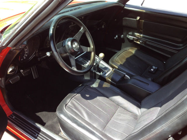 1969 Chevrolet Corvette (Red/Black)