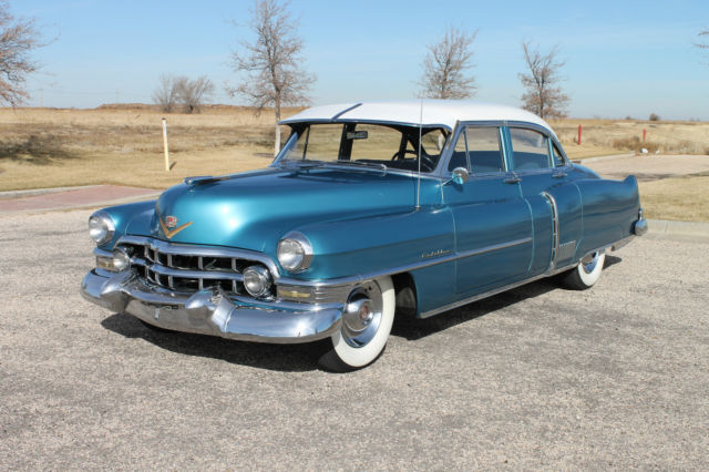 1952 Cadillac Fleetwood (Blue/Blue)