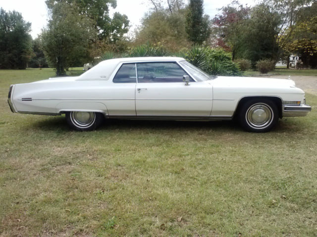 1973 Cadillac DeVille (White/Red)
