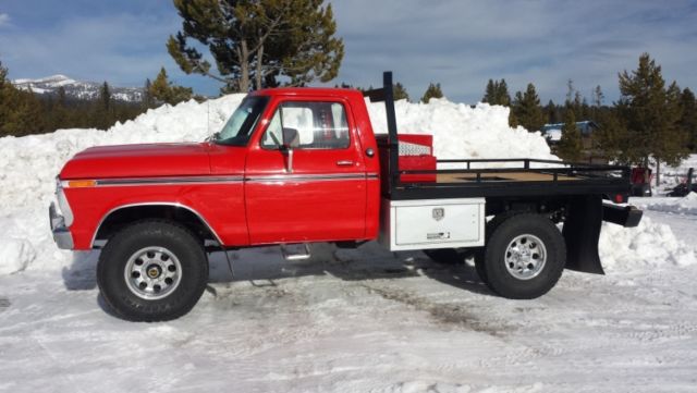 1973 Ford F-250 (Red/Black)
