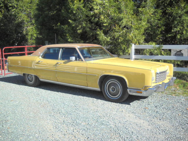 1973 Lincoln Continental (Gold/Brown)