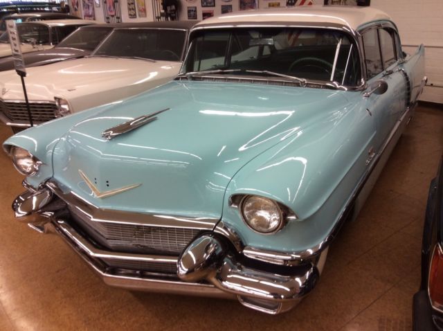1956 Cadillac Fleetwood (Blue/Green)