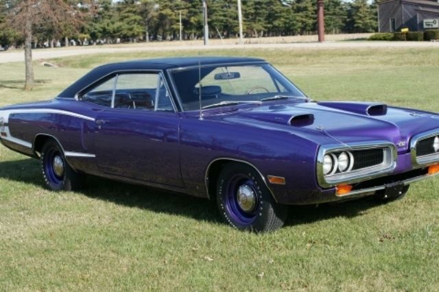 1970 Dodge Coronet (Purple/Black)