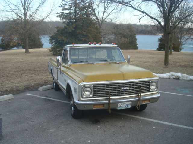 1971 Chevrolet Cheyenne (White/Ochre/White/Ochre)
