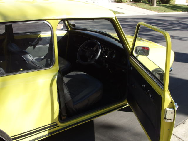 1975 Austin Austin Mini Clubman 1275GT (Citron Yellow/Black)