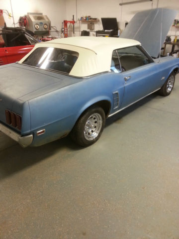 1969 Ford Mustang (Blue/Blue)