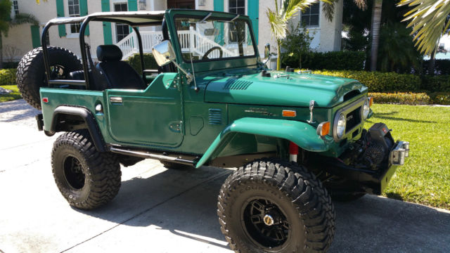 1964 Toyota Land Cruiser (Green/Green)