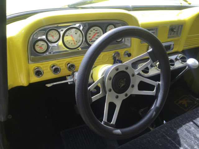 1962 Chevrolet C-10 (Yellow/Gray)