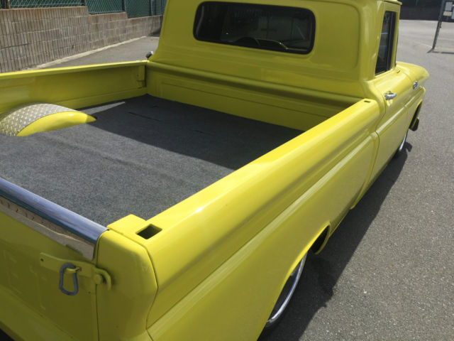 1962 Chevrolet C-10 (Yellow/Gray)