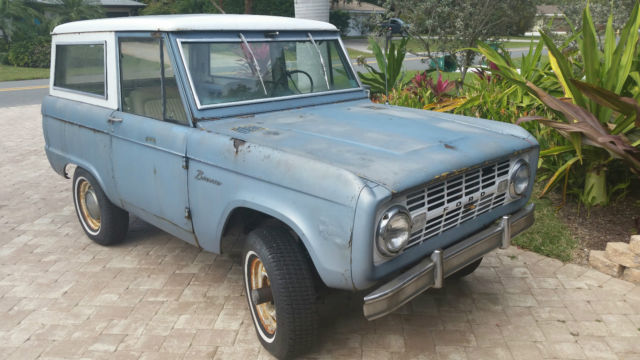 1966 Ford Bronco (ARCADIA BLUE/White)