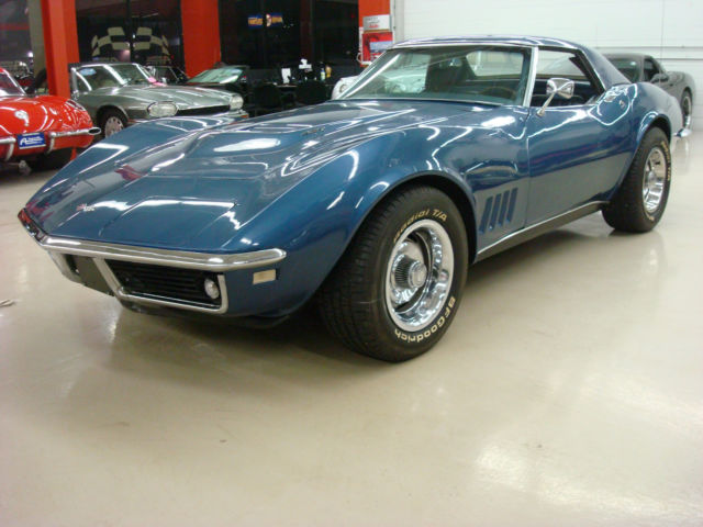 1968 Chevrolet Corvette (dark blue/dark blue)