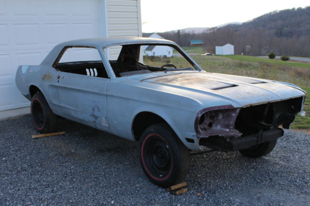 1968 Ford Mustang (WHITE(PRIMER)/BLUE(NOT INCLUDED))