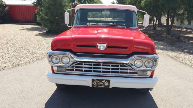 1960 Ford F-100 (Red/White)