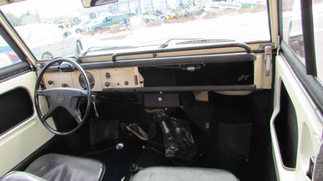 1973 Volkswagen Thing (Cream w/ Blue Accents (Acapulco Theme)/Black)