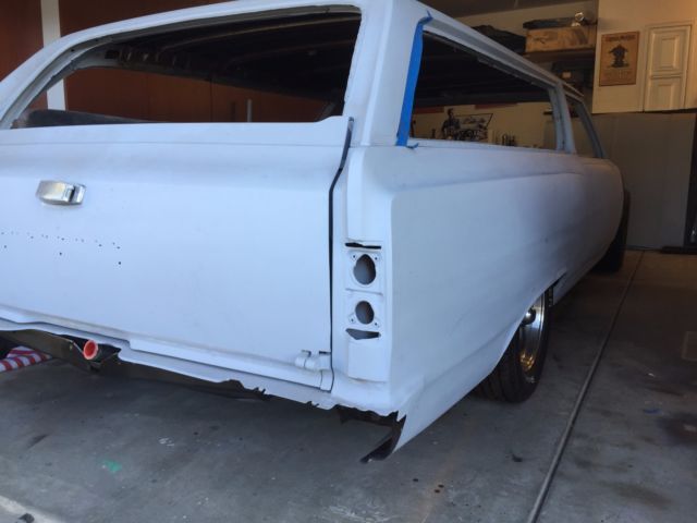 1964 Chevrolet Chevelle (primer/Beige)