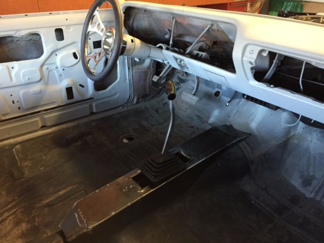 1964 Chevrolet Chevelle (primer/Beige)