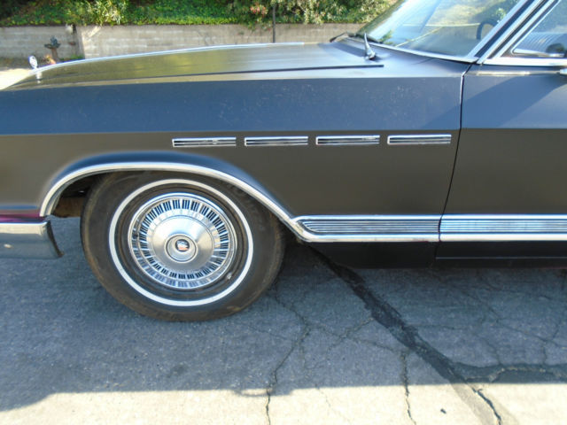 1965 Buick Electra (Black/Tan)