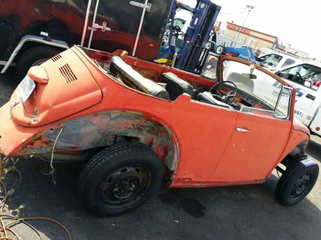 1968 Volkswagen Beetle - Classic (White/Red)